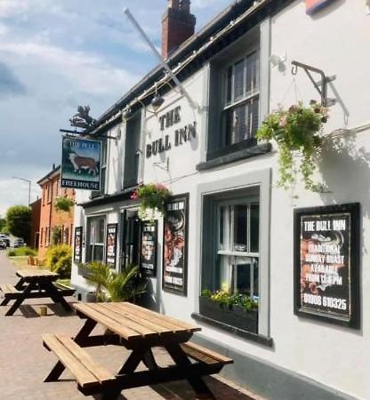 The Coach House At The Bull Inn Milton Keynes Exterior foto